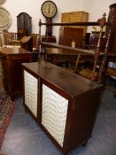 A REGENCY MAHOGANY SMALL CHIFFONIER WITH TWO SHELVES RAISED TO BACK. 92cms WIDE.