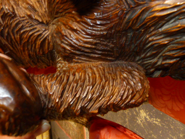 AN UNUSUAL FINELY CARVED BLACK FOREST FIGURE OF A SEATED BEAR WITH GLASS EYES AND BRASS TRADE LABEL, - Image 17 of 28