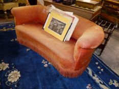 AN EARLY 20TH.C.SMALL INVERTED BOW FRONT CHESTERFIELD TYPE SETTEE.