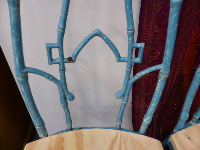 A SET OF FOUR ALUMINIUM HIGH BACK CHAIRS IN THE CHINOISERIE AESTHETIC TASTE. - Image 24 of 42