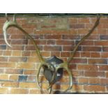 AN IMPRESSIVE PAIR OF STAG ANTLERS AND FRONTLET ON AN OAK WALL SHIELD WALL MOUNT.