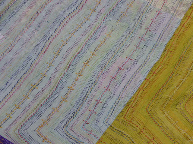 TWO GUNDRA RALLI SHAWLS, FINE STITCH VINTAGE - Image 34 of 37