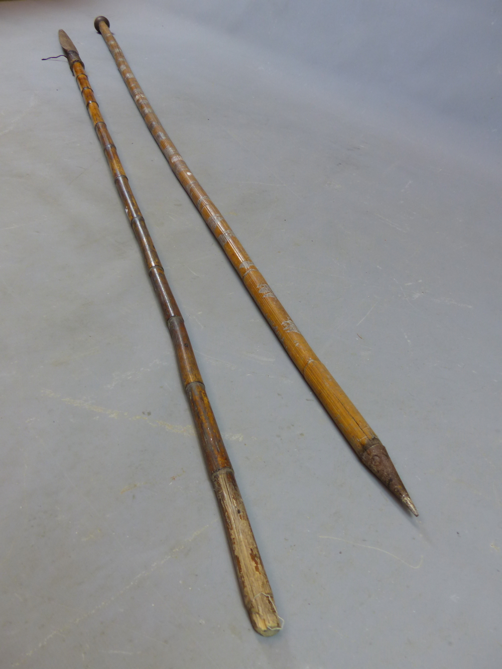 A BAMBOO SHAFTED IRON HEAD SPEAR WITH WOVEN BINDING, PROBABLY AFRICAN TOGETHER WITH A FURTHER BAMBOO - Image 4 of 4