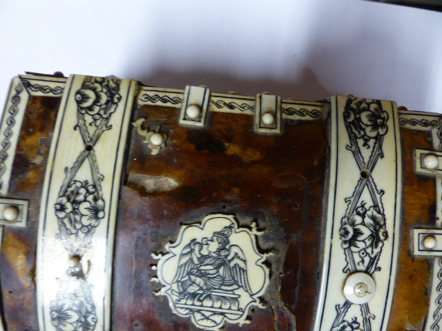 AN EARLY 20TH.C.TORTOISESHELL AND IVORY MOUNTED DOME TOP CASKET ON CARVED PAW FEET TOGETHER WITH TWO - Image 6 of 27