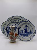 FIVE ANTIQUE ENGLISH BLUE AND WHITE CHINOISERIE DECORATED CREAMWARE PLATES AND AN UNUSUAL