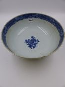 A CHINESE EXPORT BLUE AND WHITE DEEP BOWL WITH FLORAL SPRAY DECORATION. DIA.28.5cms.