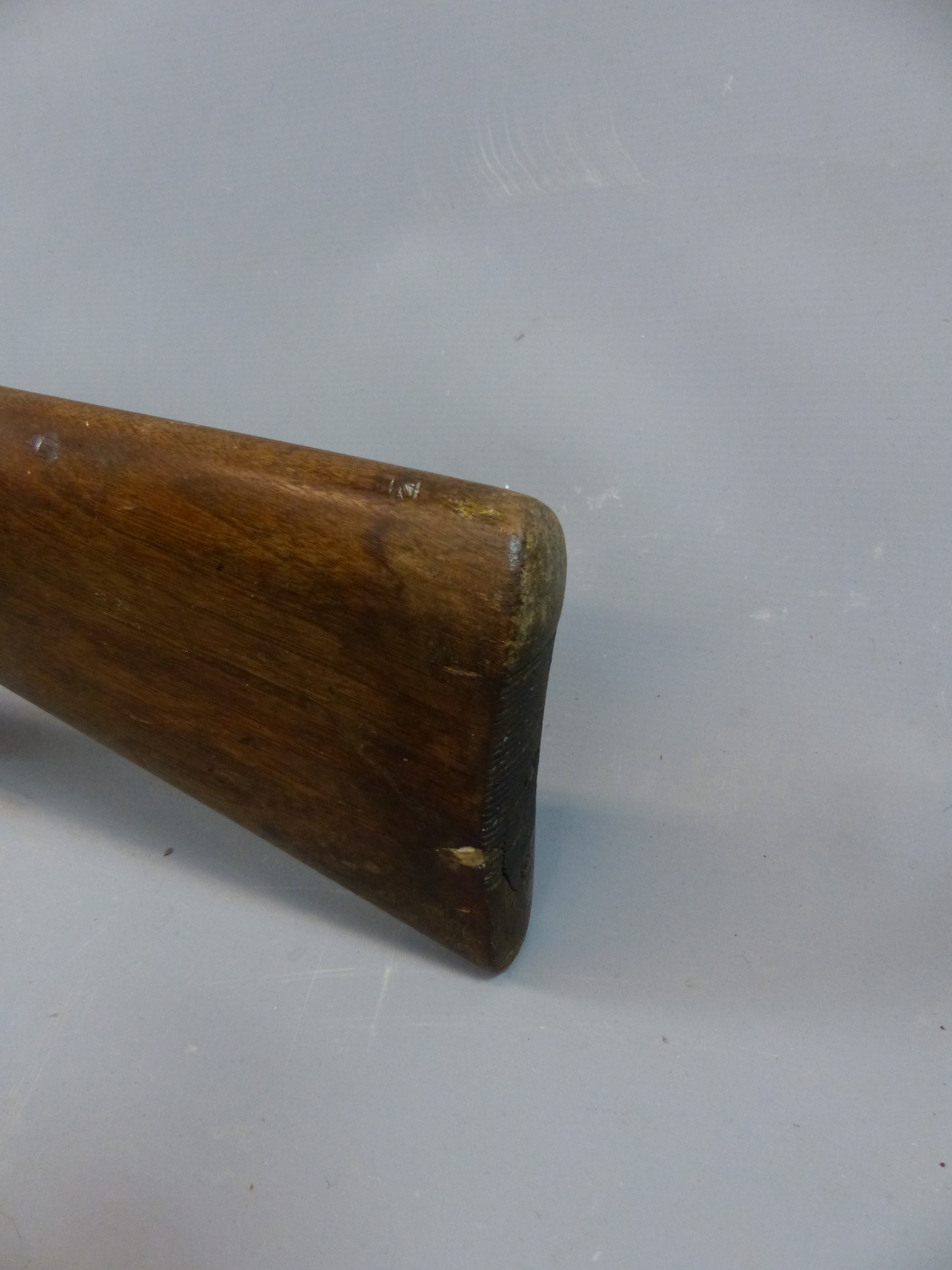 A VINTAGE UN-NAMED UNDERLEVER TAP LOADING AIR RIFLE SERIAL NUMBER S11845 ( NO CERTIFICATE - Image 9 of 15