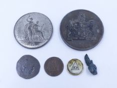 VARIOUS MEDALLIONS AND TOKENS TO INCLUDE AN 1824 WALTER SCOTT COMMEMORATIVE MEDAL, A ROMAN WHITE