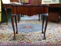 A LATE 18th.C.CARVED MAHOGANY GAMES TABLE WITH UNUSUAL HINGED TOP OPENING TO REVEAL FITTED INTERIOR,