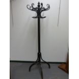 A VINTAGE THONET TYPE BENTWOOD HAT AND COAT STAND. H.212cms.