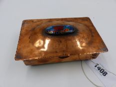 AN ARTS AND CRAFTS COPPER LIFT TOP DRESSER BOX WITH ENAMEL OVAL INSET TO TOP, BALL FEET. W.14.5cms