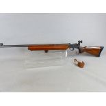 RIFLE. BSA .22 MARTINI ACTION HEAVY BARRELLED TARGET RIFLE. SERIAL NUMBER 45550. (ST.NO.3276).