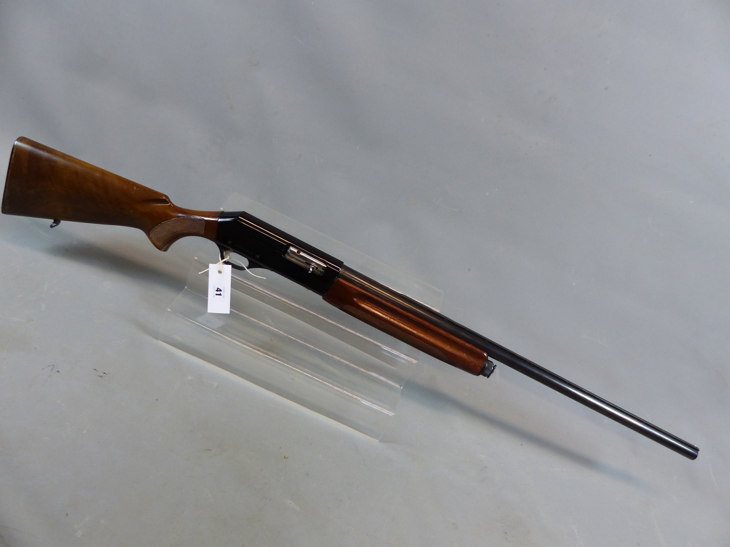 SHOTGUN. FAB ARM. 12G SEMI AUTOMATIC SERIAL NUMBER 322360 ( ST NO 3299)