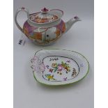 A NEWHALL TEAPOT DECORATED WITH A CHINOISERIE SCENE AND A SMALL MOULDED DISH (2)