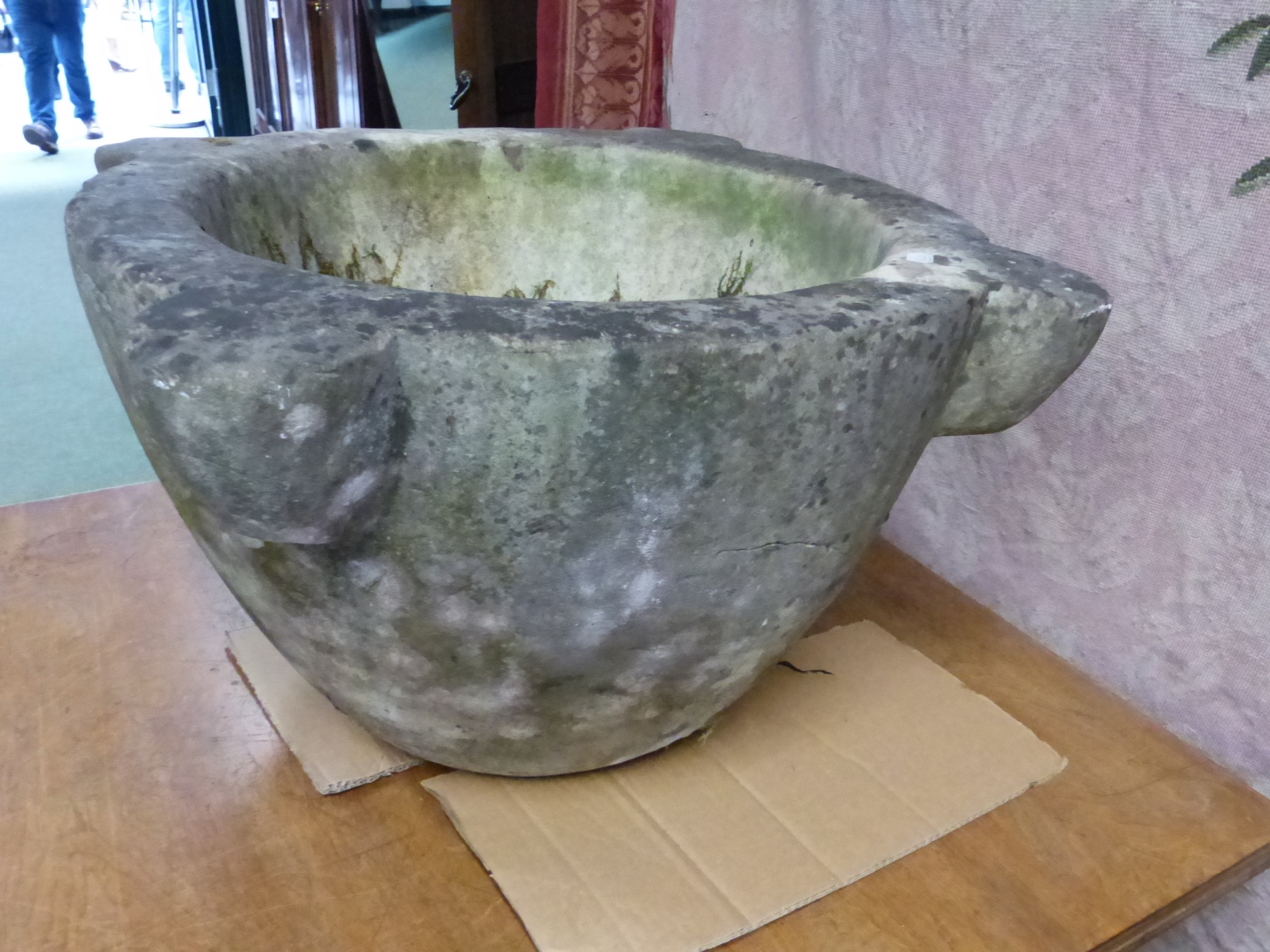 A RARE NEAR PAIR OF LARGE ANTIQUE MARBLE MORTARS OF SIMILAR SHAPE AND SIZE. H.39, D.76cms. - Bild 8 aus 11