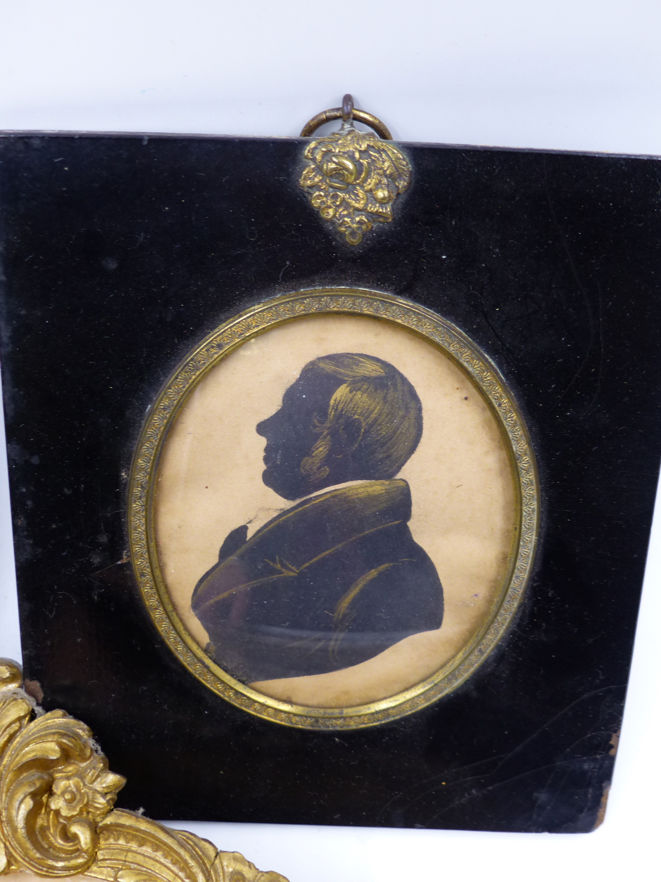 A COLLECTIVE LOT OF MINIATURES TO INCLUDE TWO SILHOUETTES, THREE OVAL WATERCOLOUR PORTRAITS , SOME - Image 10 of 12