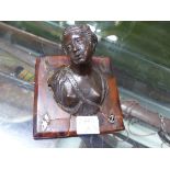 AN ANTIQUE POLISHED BRONZE OVAL PLAQUE OF A CLASSICAL SCHOLAR, AN EARLY PORTRAIT BUST IN THE FORM OF