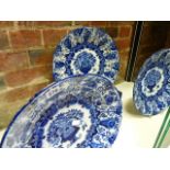 A SET OF THREE DELFT BLUE AND WHITE POTTERY CHARGERS. DIA.34cms.