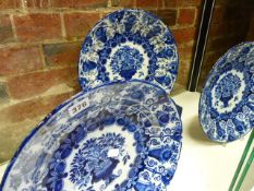 A SET OF THREE DELFT BLUE AND WHITE POTTERY CHARGERS. DIA.34cms.