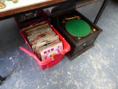 A VINTAGE CLIFTOPHONE GRAMOPHONE AND QTY OF RECORDS.