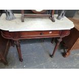 A GOOD QUALITY MARBLE TOP WASHSTAND.