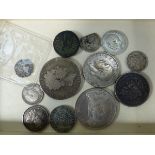 A MIXED SELECTION OF COINS.