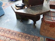 AN ANTIQUE OAK OCTAGONAL CENTRE TABLE.