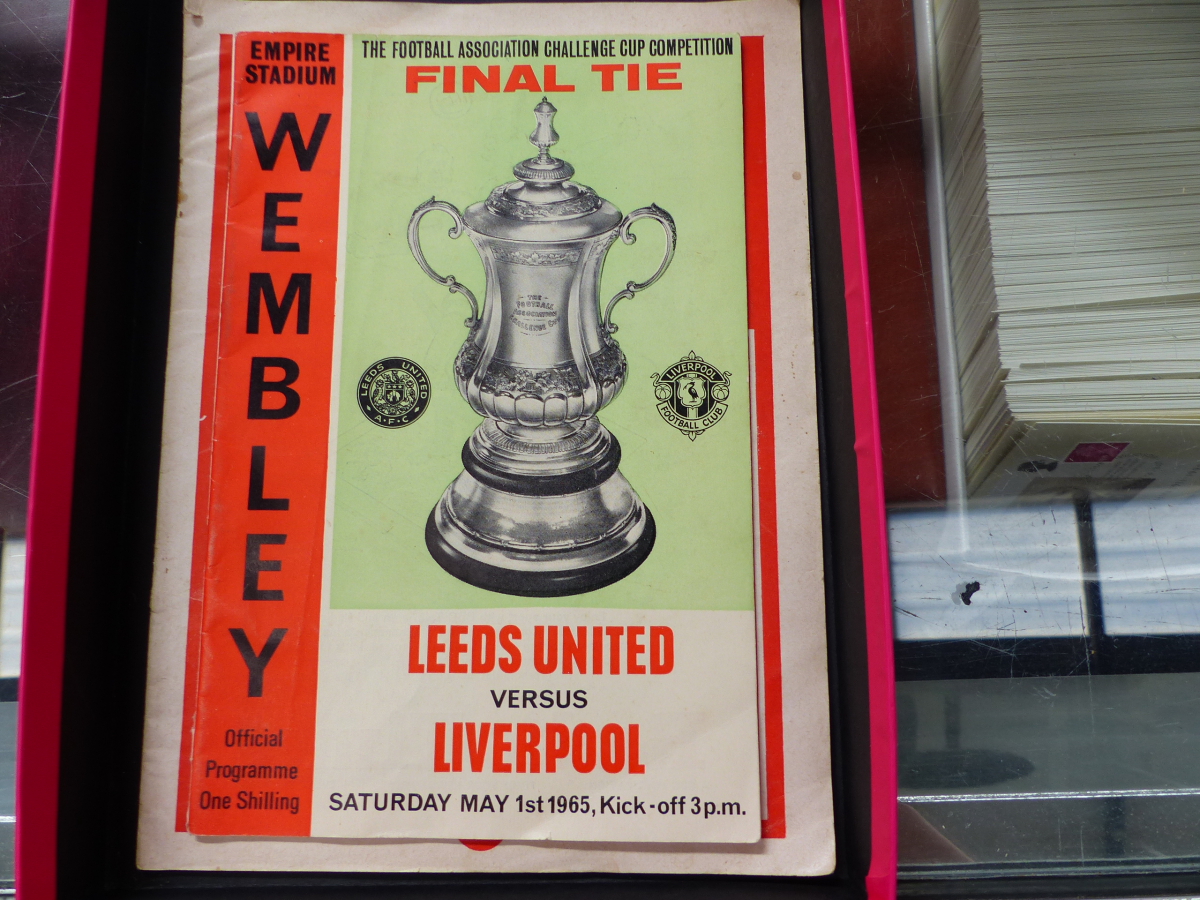 FOOTBALL PROGRAMMES AND SOUVENIRS. - Image 3 of 5