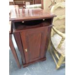 A SMALL MAHOGANY WASHSTAND.