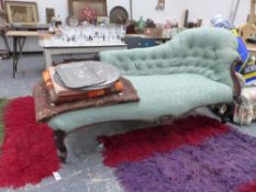 AN IMPRESSIVE LARGE VICTORIAN SHOW FRAME CHAISE LONGUE.