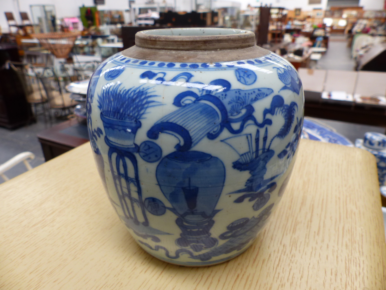 A QTY OF ORIENTAL AND OTHER BLUE AND WHITE CHINAWARES. - Image 2 of 33