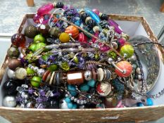 BOX OF VARIOUS COSTUME JEWELLERY.