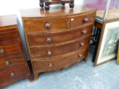 AN EARLY 19th.C.MAHOGANY BOW FRONT CHEST OF DRAWERS.