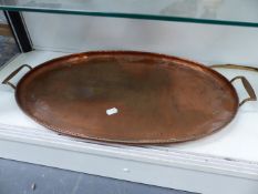 AN ARTS AND CRAFT LARGE COPPER SERVING TRAY.