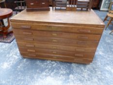 A LARGE OAK SIX DRAWER PLAN CHEST.