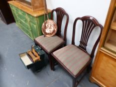 A PAIR OF GEORGIAN MAHOGANY SIDE CHAIRS.