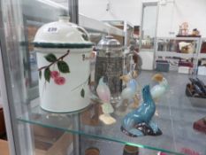 A WEYMES STYLE BISCUIT JAR AND COVER, A LARGE PEWTER LIDDED TANKARD, FOUR HARDSTONE BIRDS, ETC.