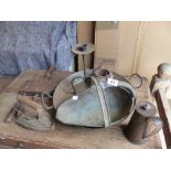 VARIOUS COPPER AND IRON ITEMS, ETC.