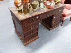 AN EARLY 19th.C.MAHOGANY PEDESTAL DESK.