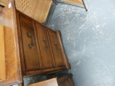 A SMALL BESPOKE OAK THREE DRAWER CHEST.