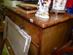 A VICTORIAN MAHOGANY CHEST OF DRAWERS.