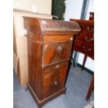 AN ANTIQUE STEEL TOLEWARE PAINTED FAUX FLAME MAHOGANY CAMPAIGN TYPE WASHSTAND TOGETHER WITH AN