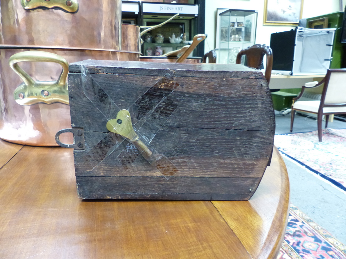 AN EARLY 19th.C.MAHOGANY CASED ROUND DIAL WALL CLOCK WITH SINGLE FUSEE MOVEMENT, THE DIAL SIGNED - Image 21 of 29