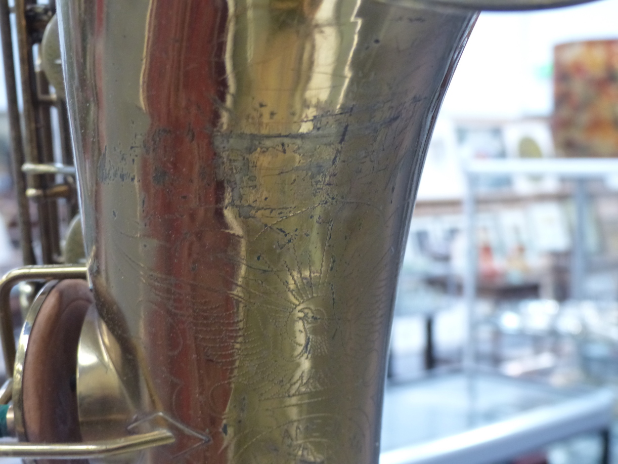 A GOOD BARITONE BRASS SAXOPHONE, PAN AMERICAN ELKHART IND.USA TOGETHER WITH A BEN DAVIS STREAMLINE - Image 17 of 17