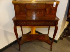 A FINE QUALITY ANTIQUE FRENCH LOUIS XVI STYLE WRITING/SIDE TABLE. OVERALL MARQUETRY INLAY OF VARIOUS