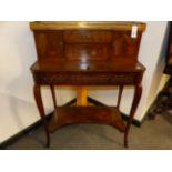 A FINE QUALITY ANTIQUE FRENCH LOUIS XVI STYLE WRITING/SIDE TABLE. OVERALL MARQUETRY INLAY OF VARIOUS