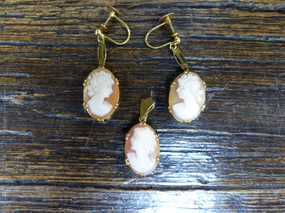 A PAIR OF 9ct GOLD SCREW BACK DROP CAMEO PORTRAIT EARRINGS, HALLMARKED CHESTER 1954, MAKERS MARK WJP - Image 13 of 14