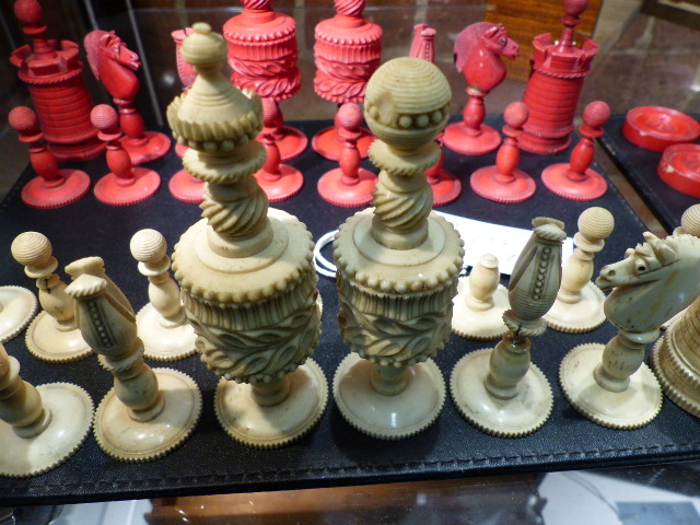 THREE ANTIQUE CARVED AND STAINED IVORY AND BONE BOARD GAME PIECES, TWO CHESS SETS AND A SET OF - Image 10 of 86