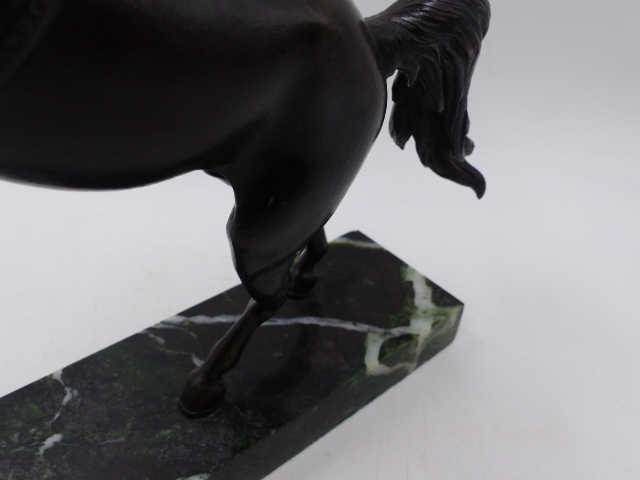 TWO ITALIAN GRAND TOUR BRONZE FIGURES OF PRANCING HORSES ON LATER MARBLE BASES. OVERALL H.24cms - Bild 26 aus 31
