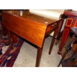 A GEO.III.MAHOGANY PEMBROKE TABLE WITH END DRAWER. W.75cms.